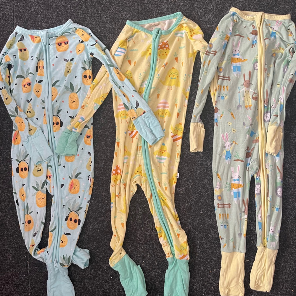 3 pairs of little sleepies footie pajamas